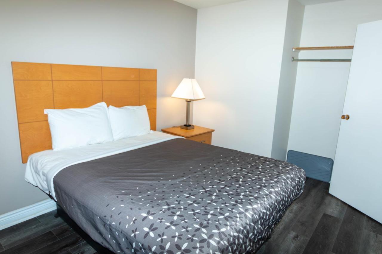Borden Inn And Suites Angus Eksteriør bilde